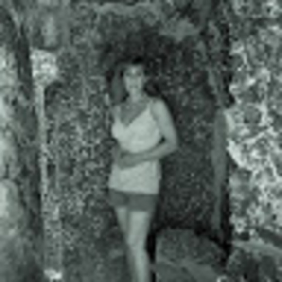 Meet your Posher, Joanne - Picture 1 of 1